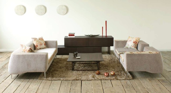 �C���e���A